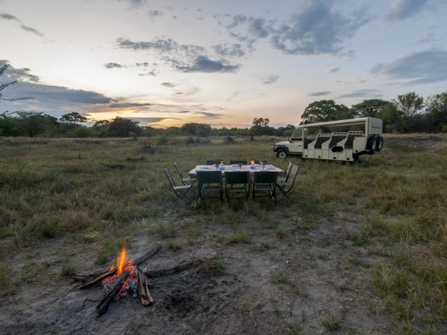 Semi-Participation Camping Vehicle