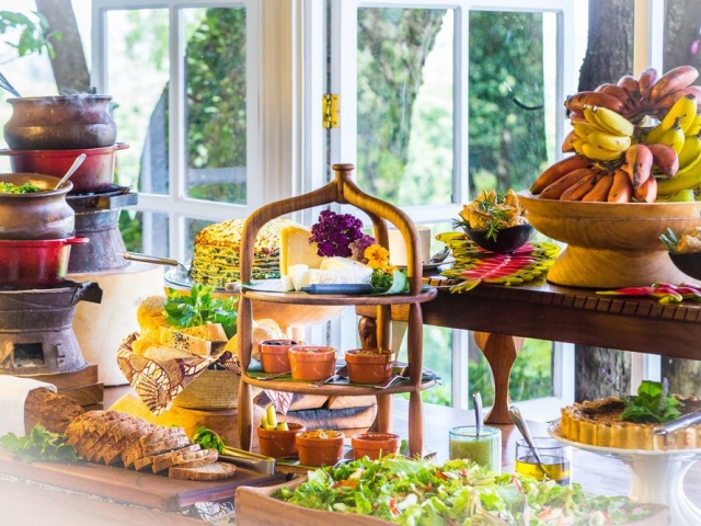 Farmhouse Lunch Buffet Farmhouse Lunch Buffet