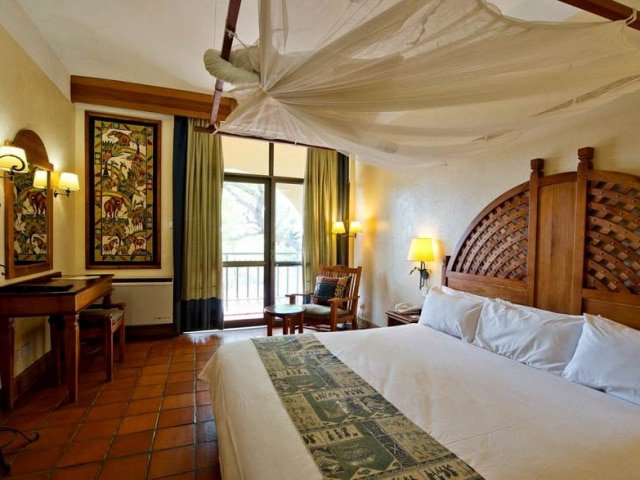 14-day Botswana Wildparks (Accommodated)