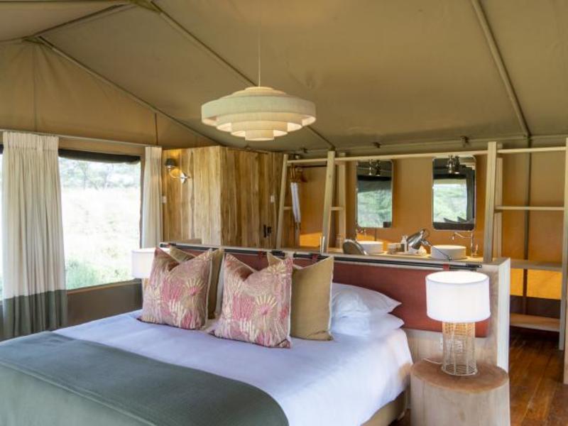 Serengeti Acacia Bliss
